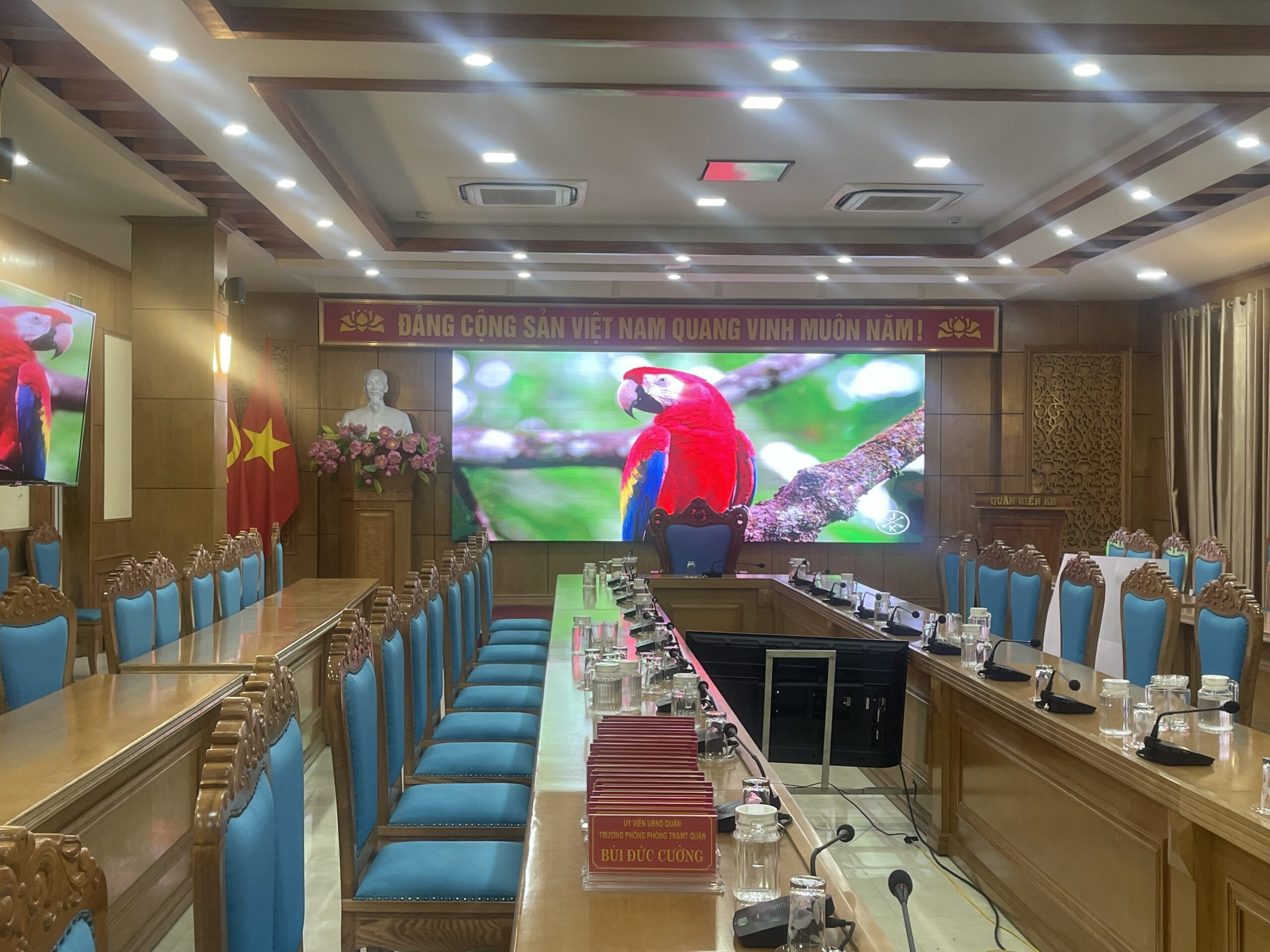 MÀN HÌNH LED HỘI TRƯỜNG CỦA HỘI ĐỒNG NHÂN DÂN – ỦY BAN NHÂN DÂN QUẬN KIẾN AN – TP HẢI PHÒNG